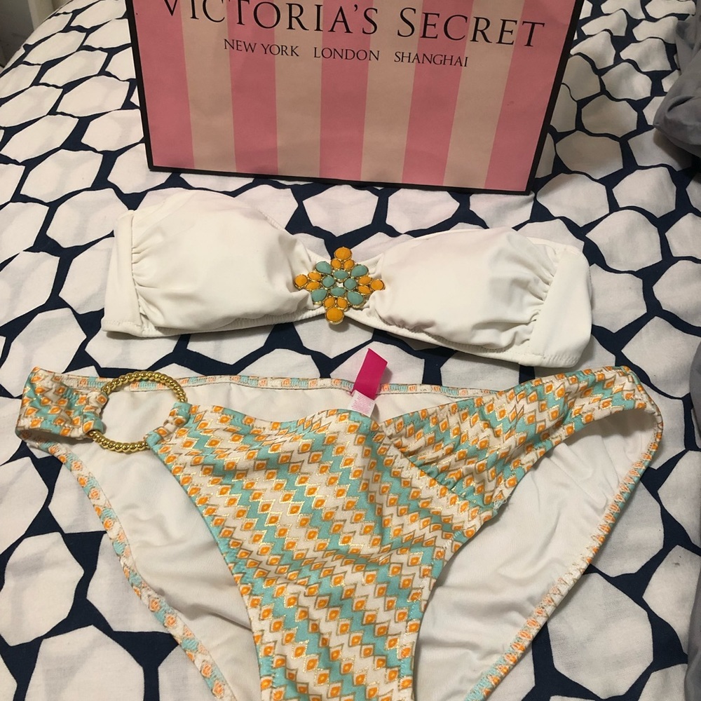 Victoria’s Secret size S swim suit set. Top bottom
